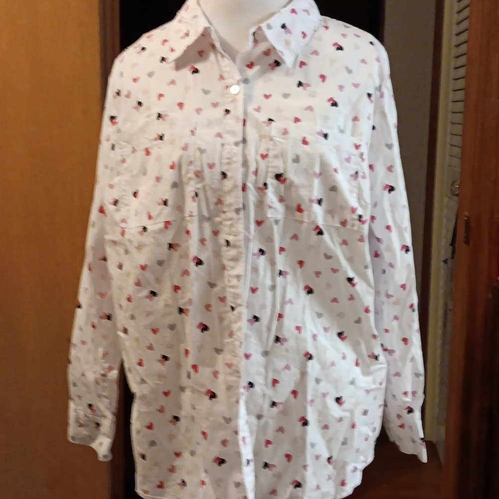 Cj banks l/s blouse w/ pink, purple, Grey and black hearts.  1X